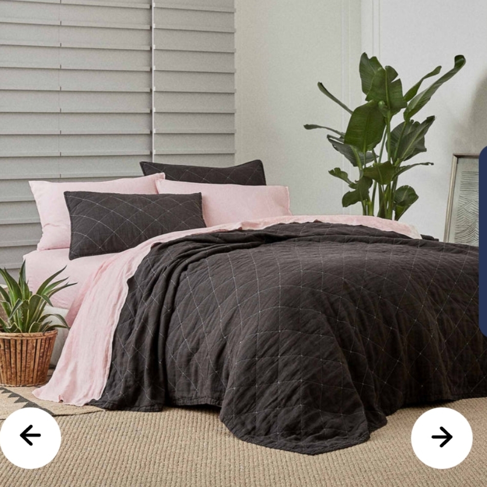 Brooklinen Linen Quilt